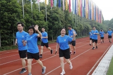 尊龙集团官网集团2020年中层干部体能达标正式启动