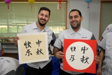 这个中秋，他们千里来相聚