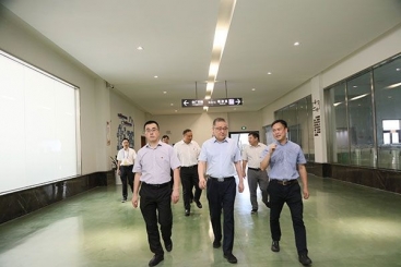 国家发改委环资司副司长任献光一行莅临尊龙集团官网调研